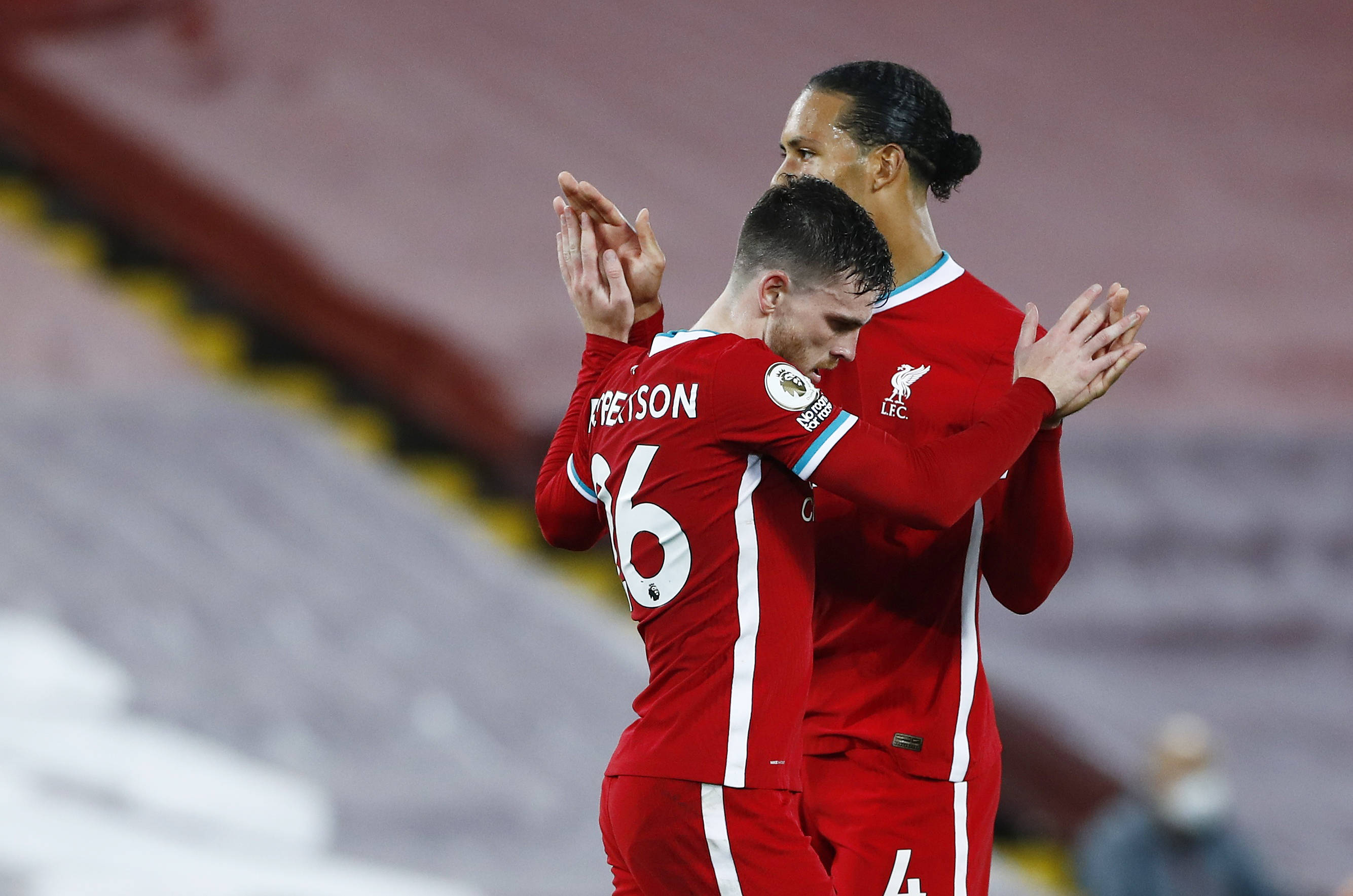 容组合里 容组合里